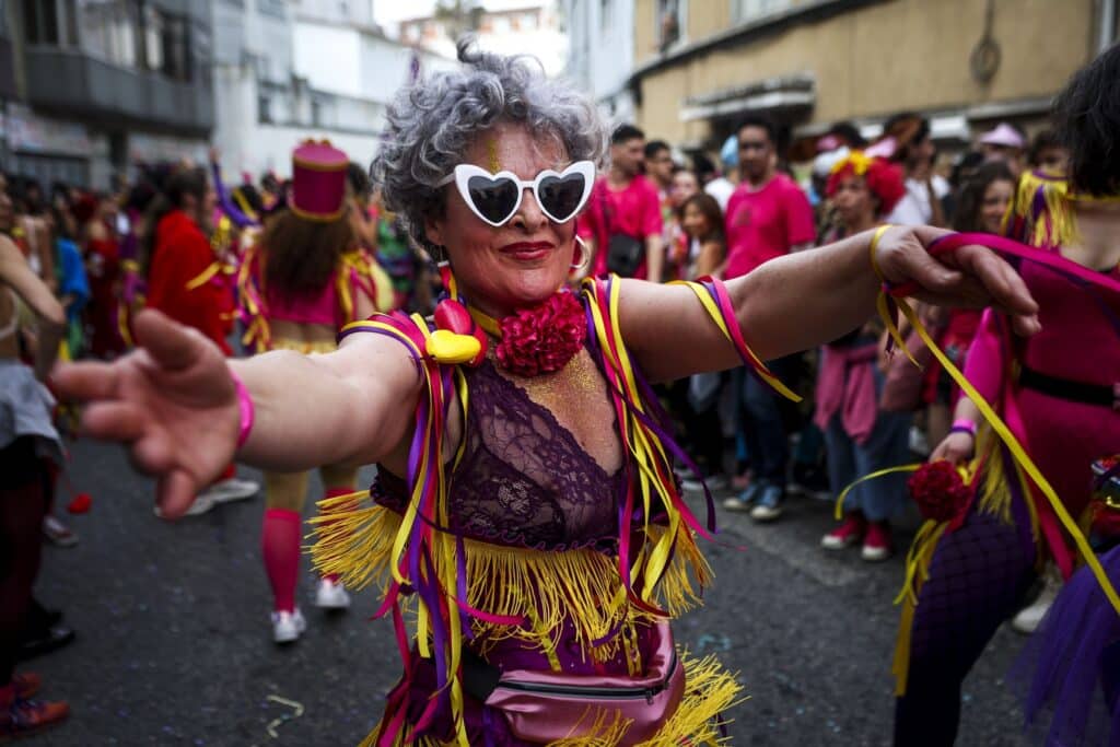 Governo Concede Toler Ncia De Ponto Na Ter A Feira De Carnaval R Dio